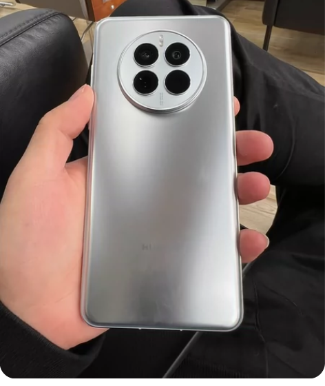 华为mate50e成色九九五新,官方保修到...