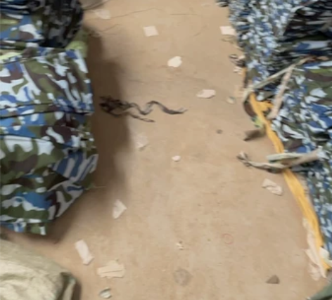 厂家直销迷彩服军训服 只做批发 批发 批发...