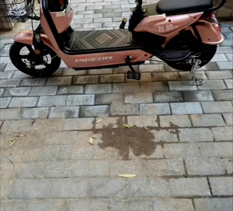 【朋友电动车店房租到期】急需转让一批新电动...