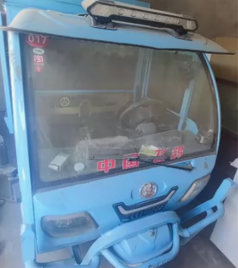 飞鸽双排座电动车，60v100安铁锂电池，...
