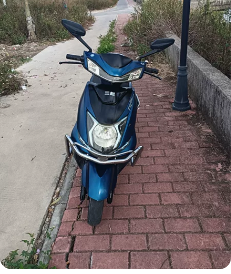 5电池加长版 鹰八电动车  新电池刚换 灯...