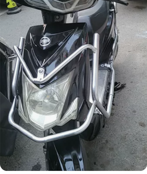 电动车带电池充电器。新国标白牌，车况完好。...