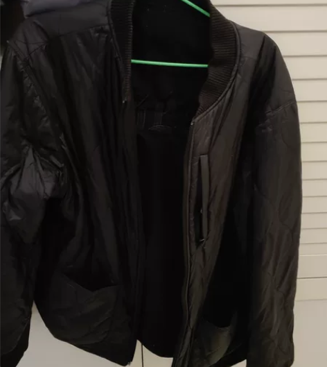 IT男士黑色棒球棉服，可穿到180斤，一经...