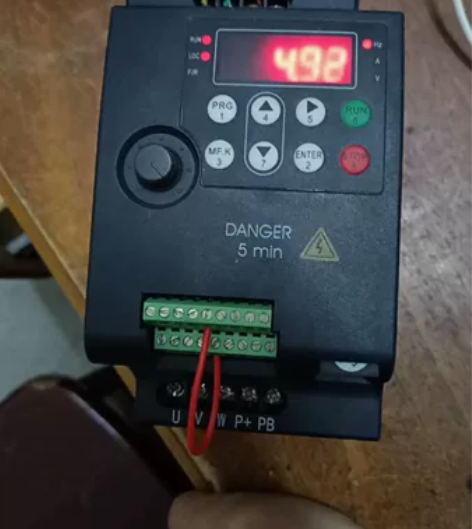 三鑫帝变频器，2.2kw，拆机各功能正常，...