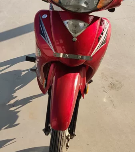 12年雅马哈弯梁110，8成新灯亮表走，刚...