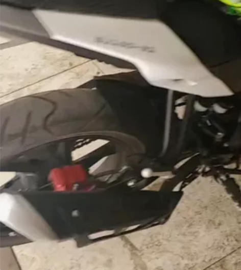 5000公里，贝纳利小迅龙150S，加装护...