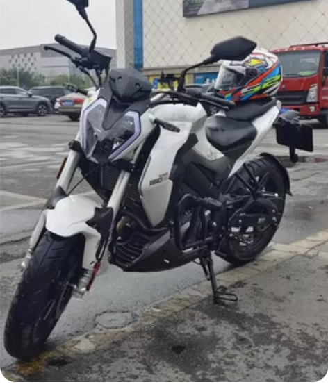 贝纳利小迅龙150，21年5月的车。实表8...