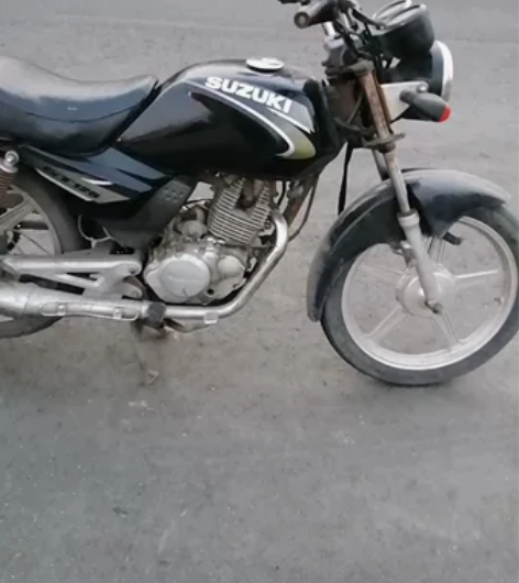 铃木125摩托车，20800公里，啥啥都没...