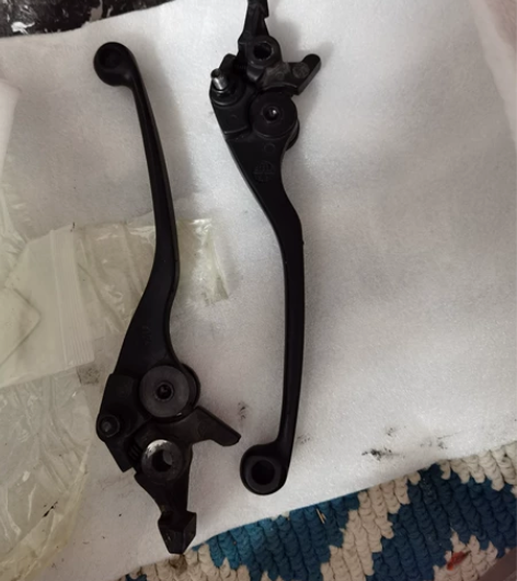 宗申RT3原装牛角一对，60元包邮。二手物...