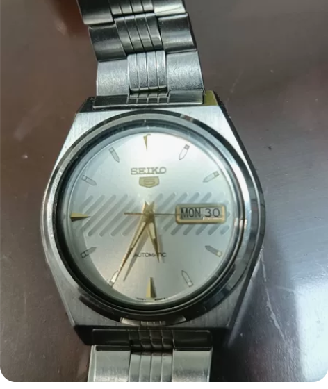 精工全自动手表，图片上有型号，有参数，看清...