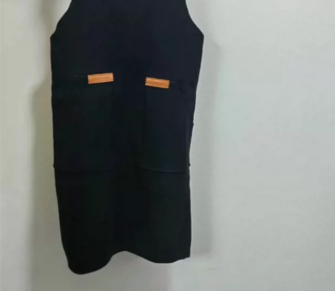 背带裙,几乎全新 感兴趣的话点“我想要”和...