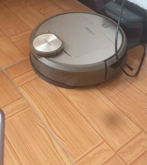 科沃斯扫地拖地机器人 低价出售九成新的科沃...