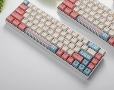 CIY68成品机械键盘蓝牙2.4G静音轴水...