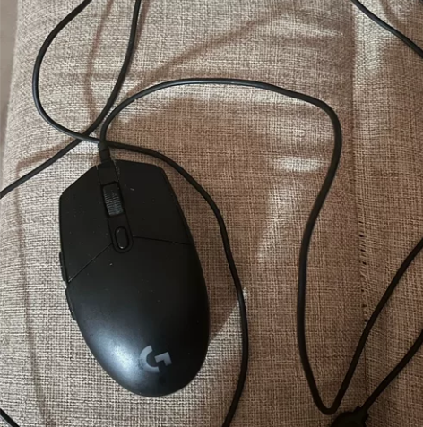 罗技g102，99新 感兴趣的话点“我想要...