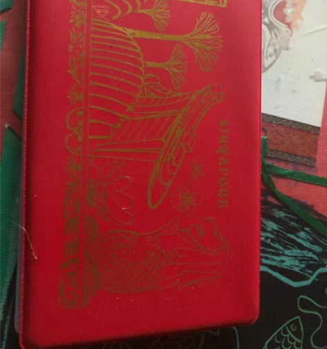 新加坡印尼收藏纪念邮票硬币册，收藏多年，7...