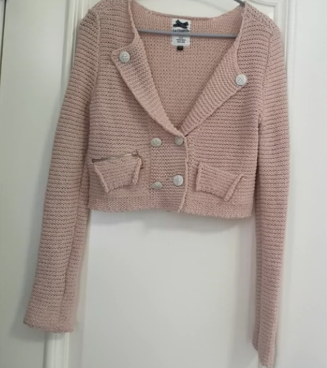 拉夏贝尔品牌时尚上衣,颜色温柔清纯,百搭,...