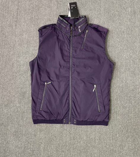 CN男士棉服马甲 一处轻微勾线，见最后一图...