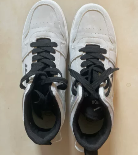 回力的反毛皮 穿了2次有点大50包邮 感兴...