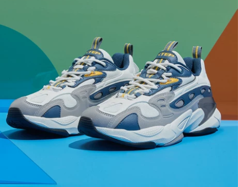 【礼遇价】特步男鞋运动鞋男山海系列老爹鞋2...