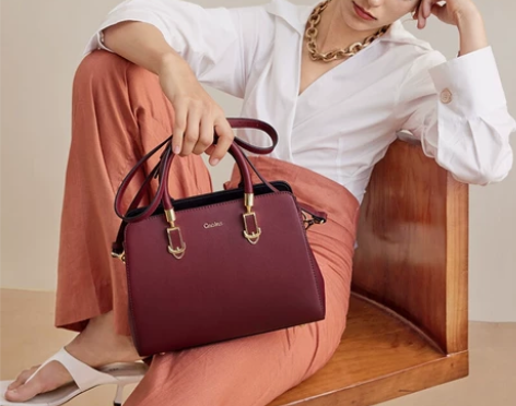 Cnoles包包，家里太多包了，出掉一两个...