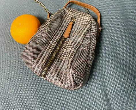 自用百搭实用小皮包时尚简约款斜挎手提包 当...