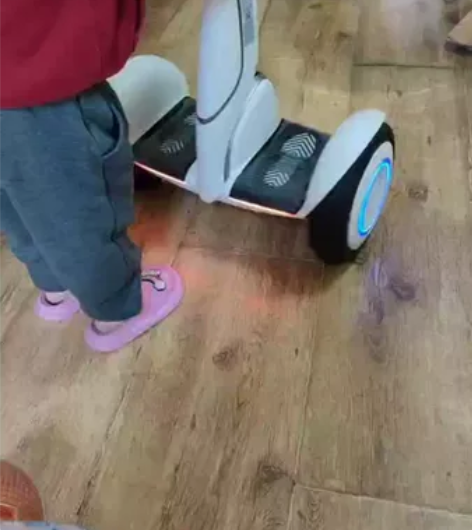 小米九号plus平衡车，帮朋友卖，他京东购...