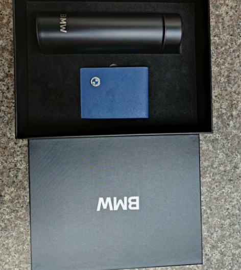 宝马原厂车水杯名片件夹 捡漏的来，全新宝马...