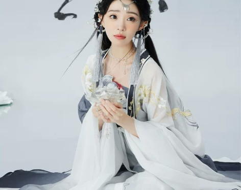 十三余小豆蔻儿[大乔白鹤梁神女-王者荣耀联...