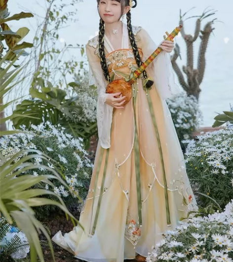 十三余小豆蔻儿[蔡文姬花朝如约-王者荣耀联...