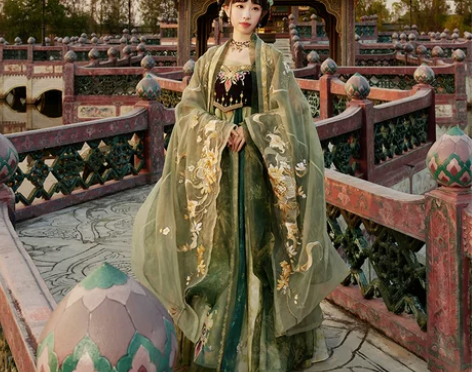 十三余小豆蔻儿[迪士尼安娜-阿伦戴尔的宝石...