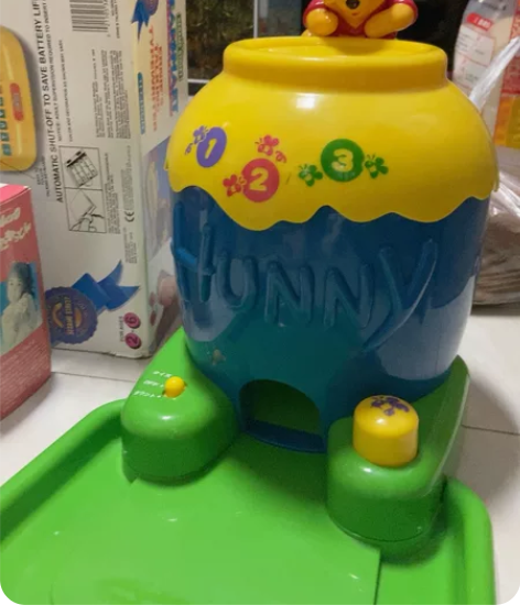 维尼蜜罐投球超级可爱的小熊Winnie，小...