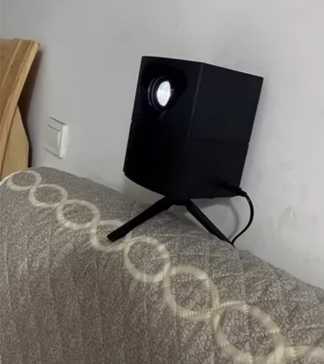 【民宿亏损】现急售 4k高清镜头家用智能投...