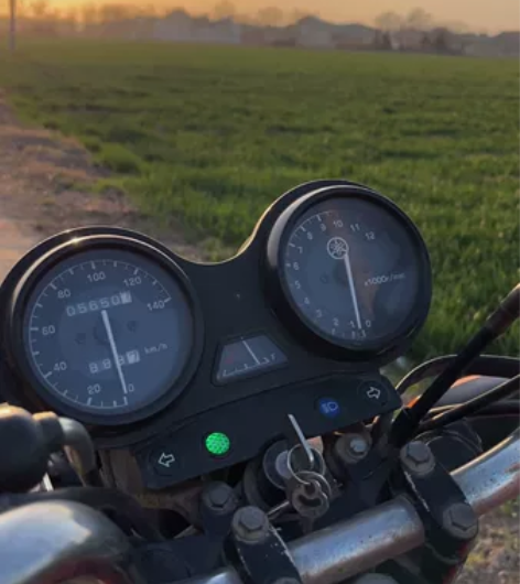 2003款雅马哈第一代天剑，原装的进口机器...