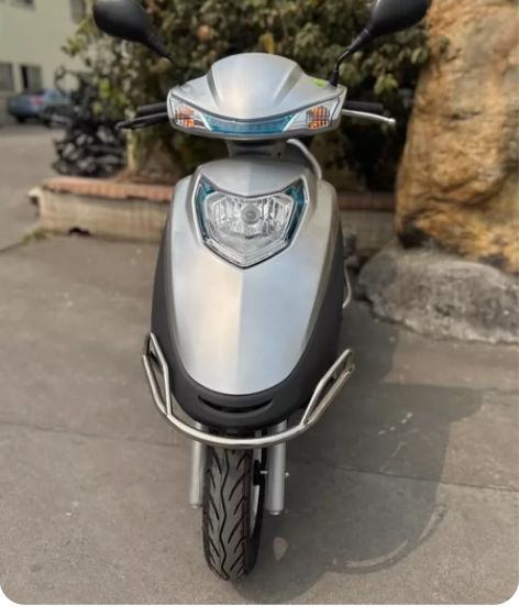 全新摩托车，踏板车出售。125c发动机，全...