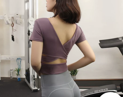 带胸垫健身上衣女紧身弹力显瘦速干短款露脐性...