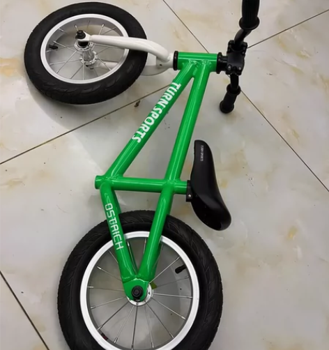 儿童平衡车，  买来基本没有骑过 ，适合三...