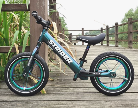 STRIDER儿童平衡车PRO，金色、银色...