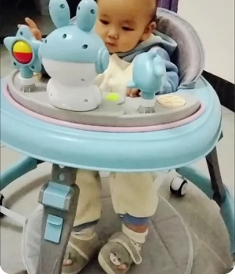 【赔钱处理】婴儿学步车防O型腿多功能防侧翻...