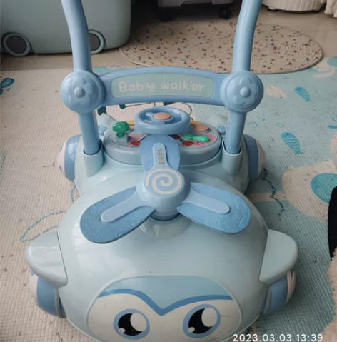 宝丽婴儿学步车 感兴趣的话点“我想要”和我...