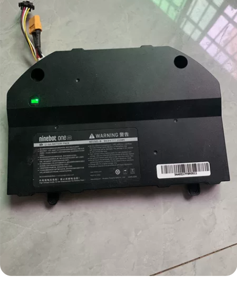 平行车a1电池刚更还电芯没多久，这个是多余...