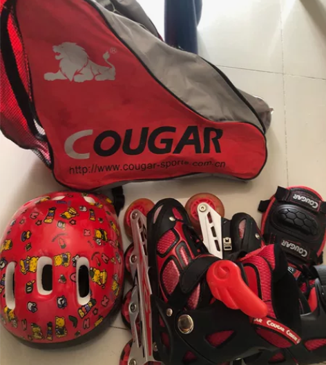 美洲狮Cougar轮滑鞋套装，头盔护具齐全...