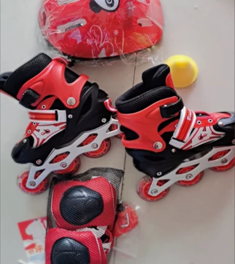溜冰鞋儿童全套装男童女童成人直排轮旱冰鞋轮...