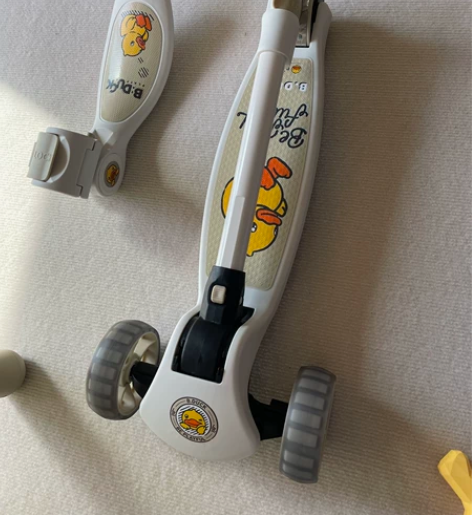 乐的小黄鸭夜光滑板车儿童1-3岁宝宝滑滑车...