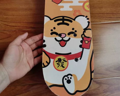 小黄鸭 儿童滑板 用了几次，孩子脚长的太快...