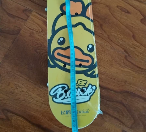 小黄鸭儿童四轮滑板初学者男童小孩，全新的，...