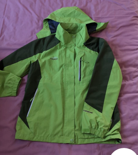 风雪狼男士薄款冲锋衣低价出 170/80A...