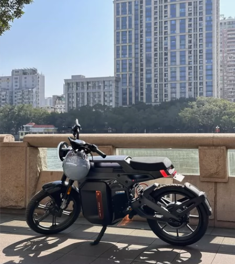 广州自提小牛电动车SQI动力版 绝版跨骑电...