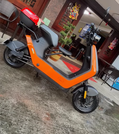 我自己的一手小牛电瓶车。新国标  手续齐全...