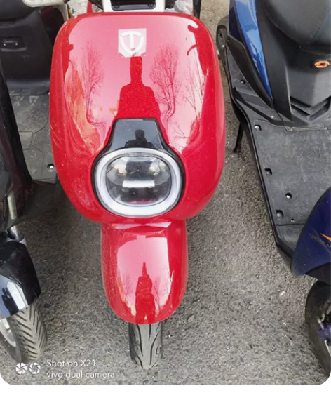 台铃米柚8成新 新电池不要电池1800感兴...