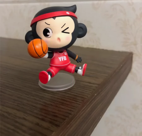 猿辅导绝版运动主题手办 ，篮球猿，非常新，...